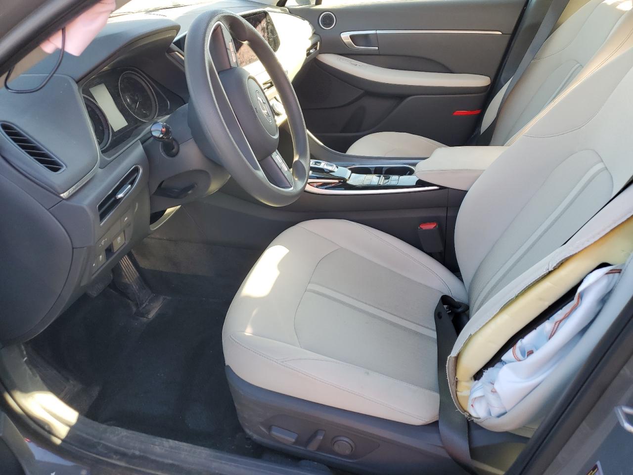 2023 Hyundai Sonata - Image 7