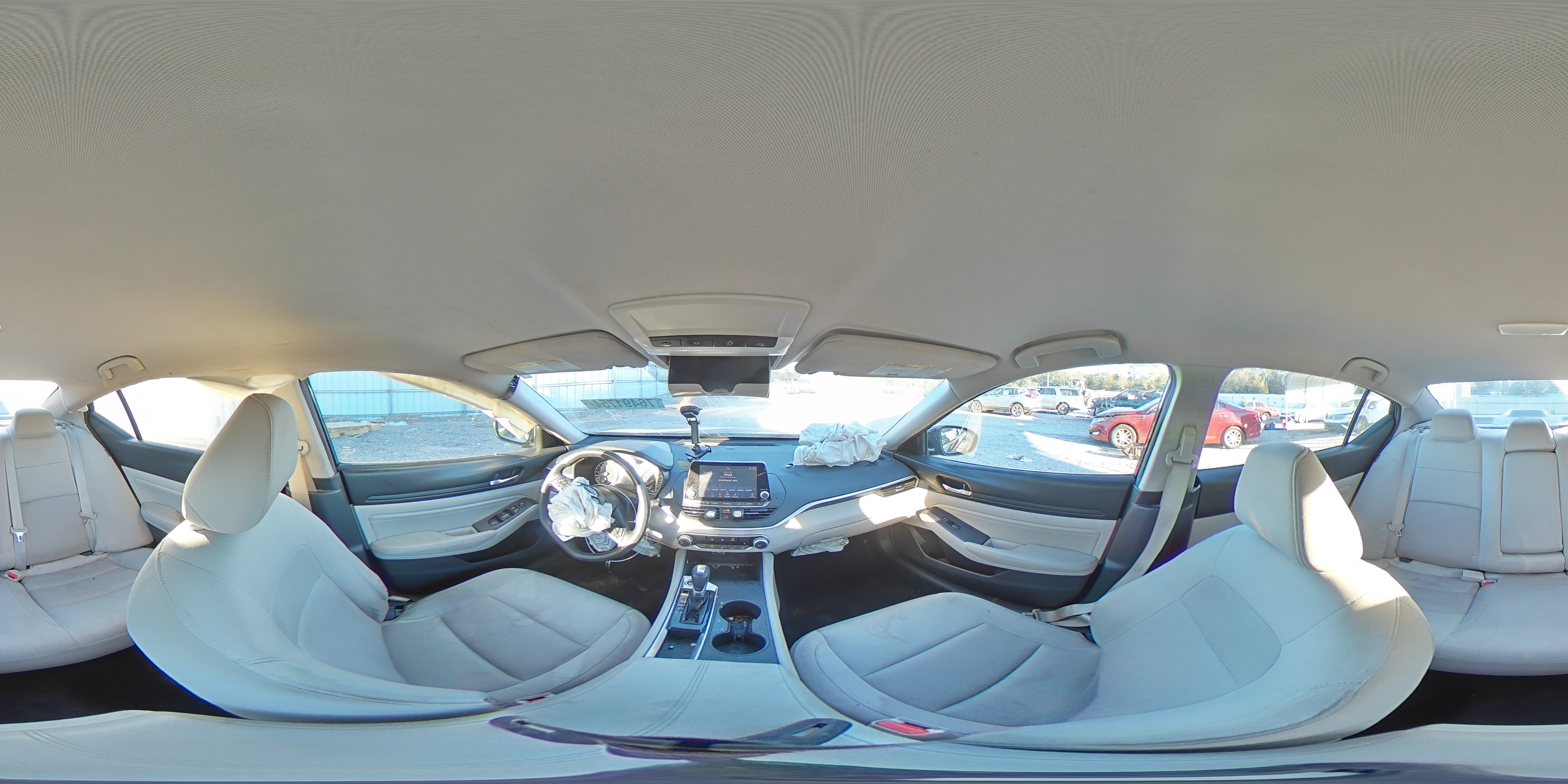 2019 Nissan Altima - Image 13