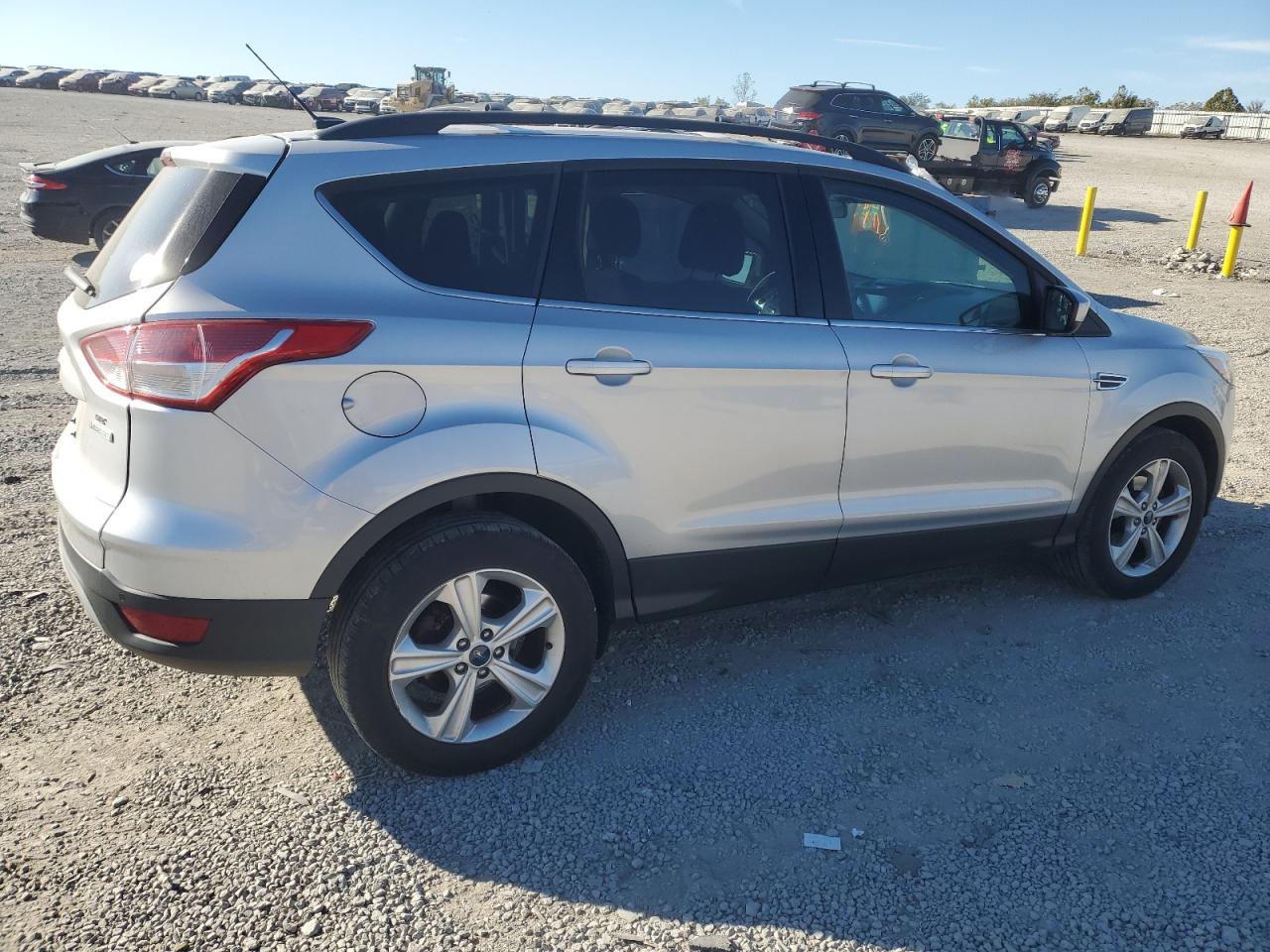 VIN 1FMCU0GX5GUA07514 2016 FORD ESCAPE no.3