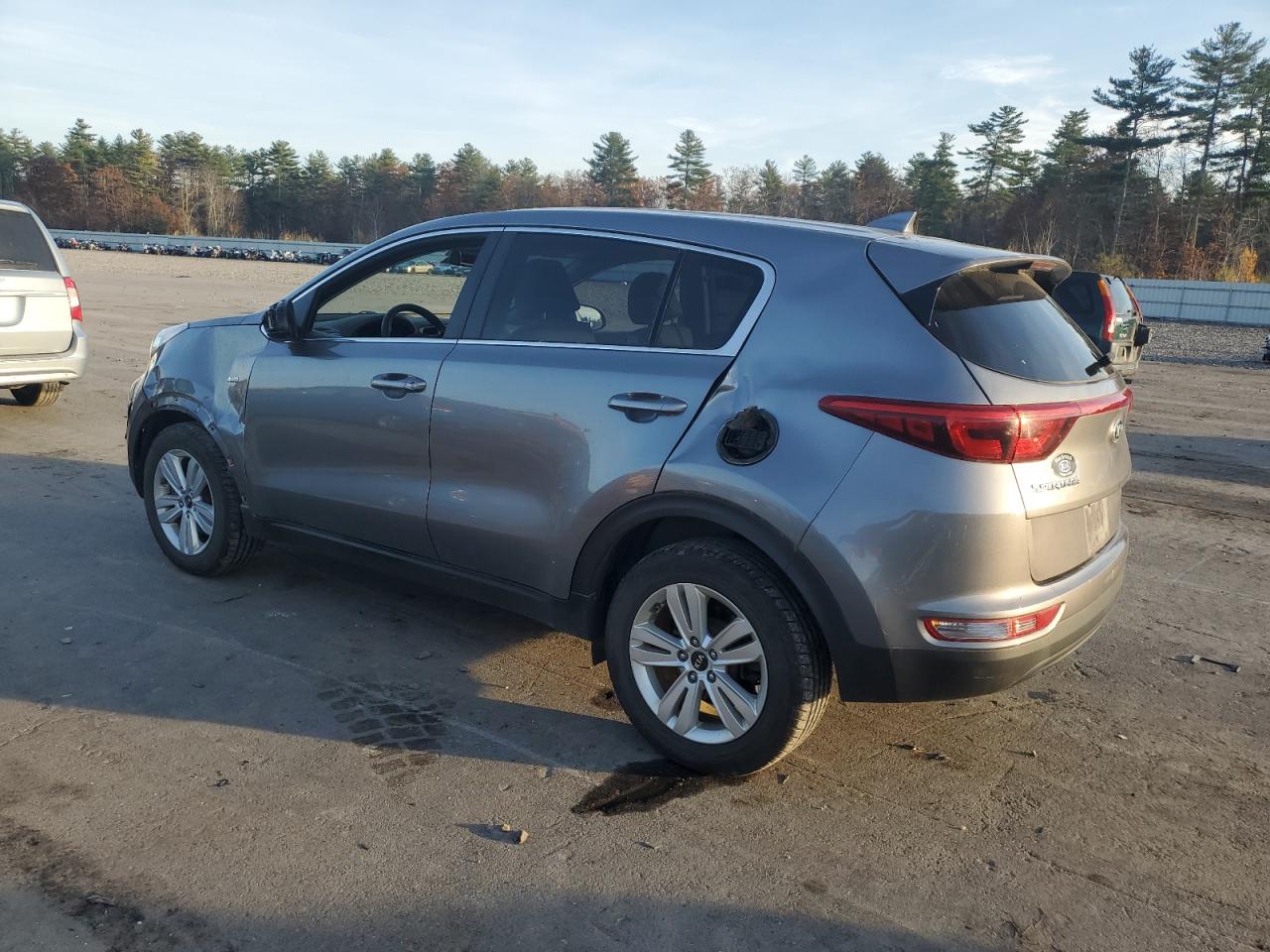 VIN KNDPMCAC8K7529932 2019 KIA SPORTAGE no.2