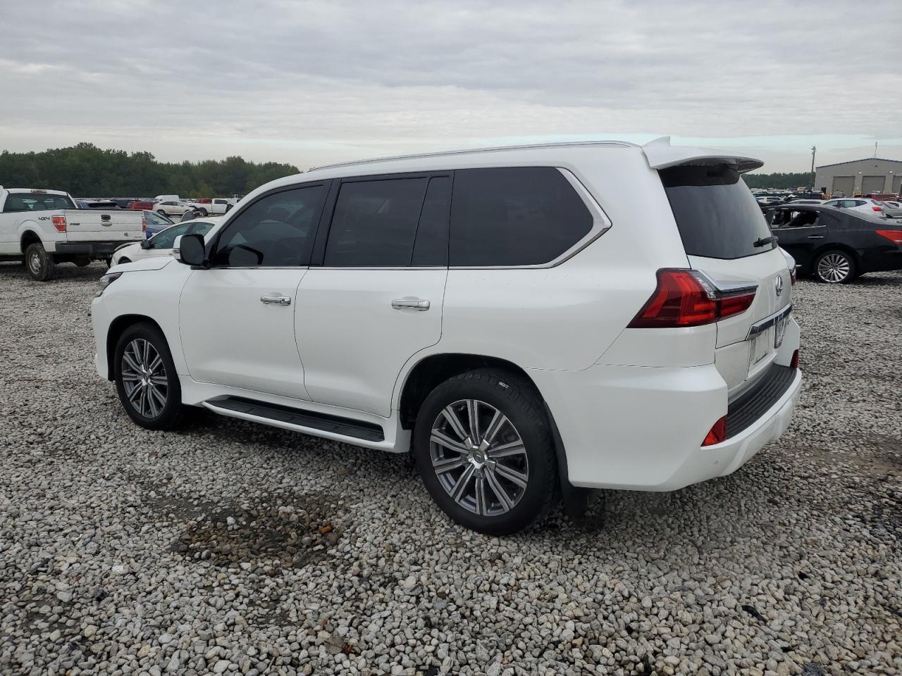 JTJHY7AX0H4229778 2017 LEXUS LX - Image 2