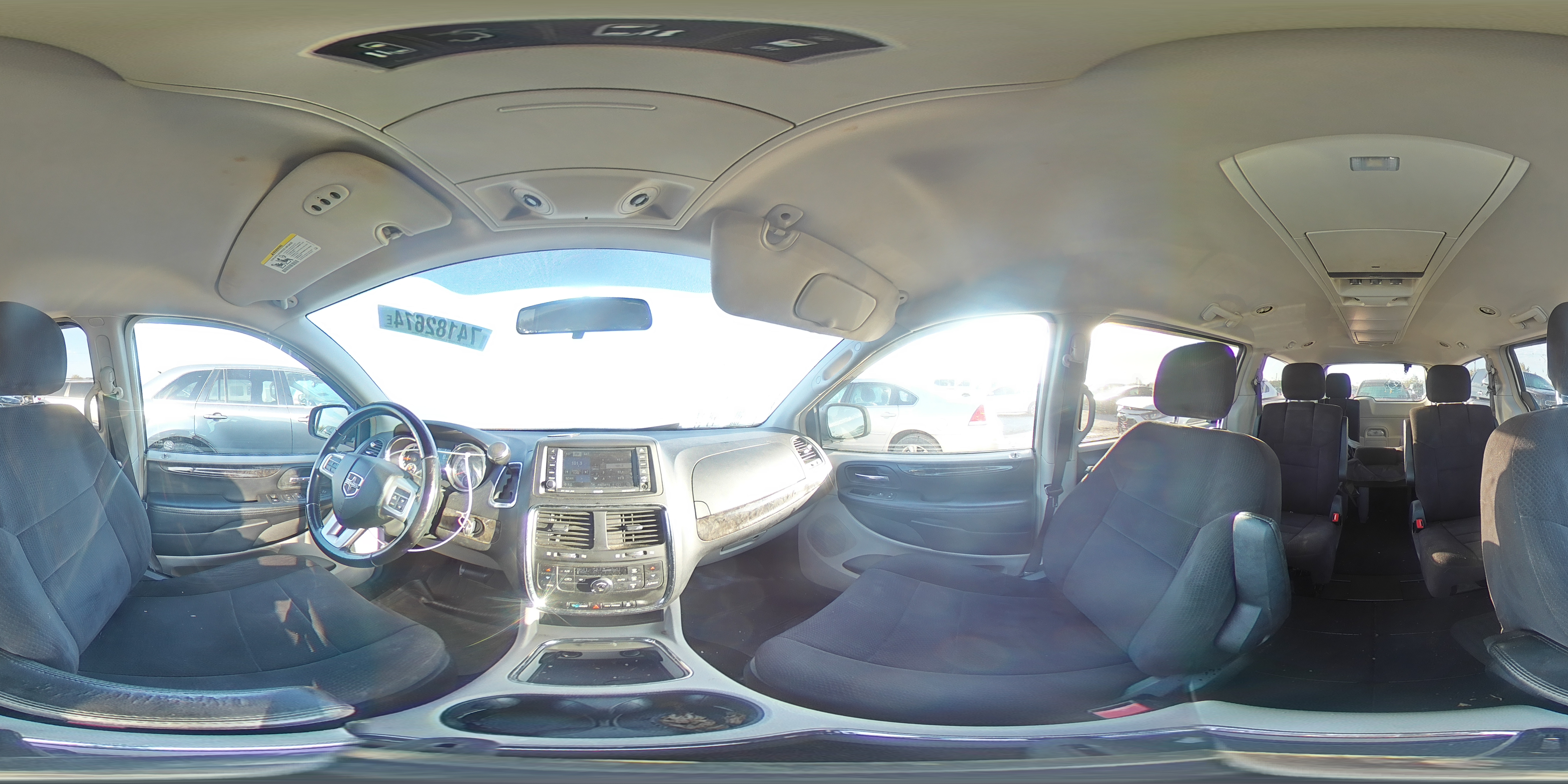 2011 Dodge Grand Caravan Crew VIN: 2D4RN5DG7BR662618 Lot: 74182674