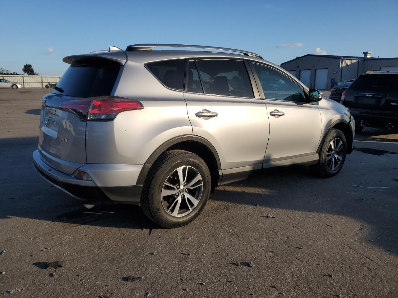 2017 Toyota Rav4 Xle VIN: 2T3WFREV6HW398887 Lot: 78320754