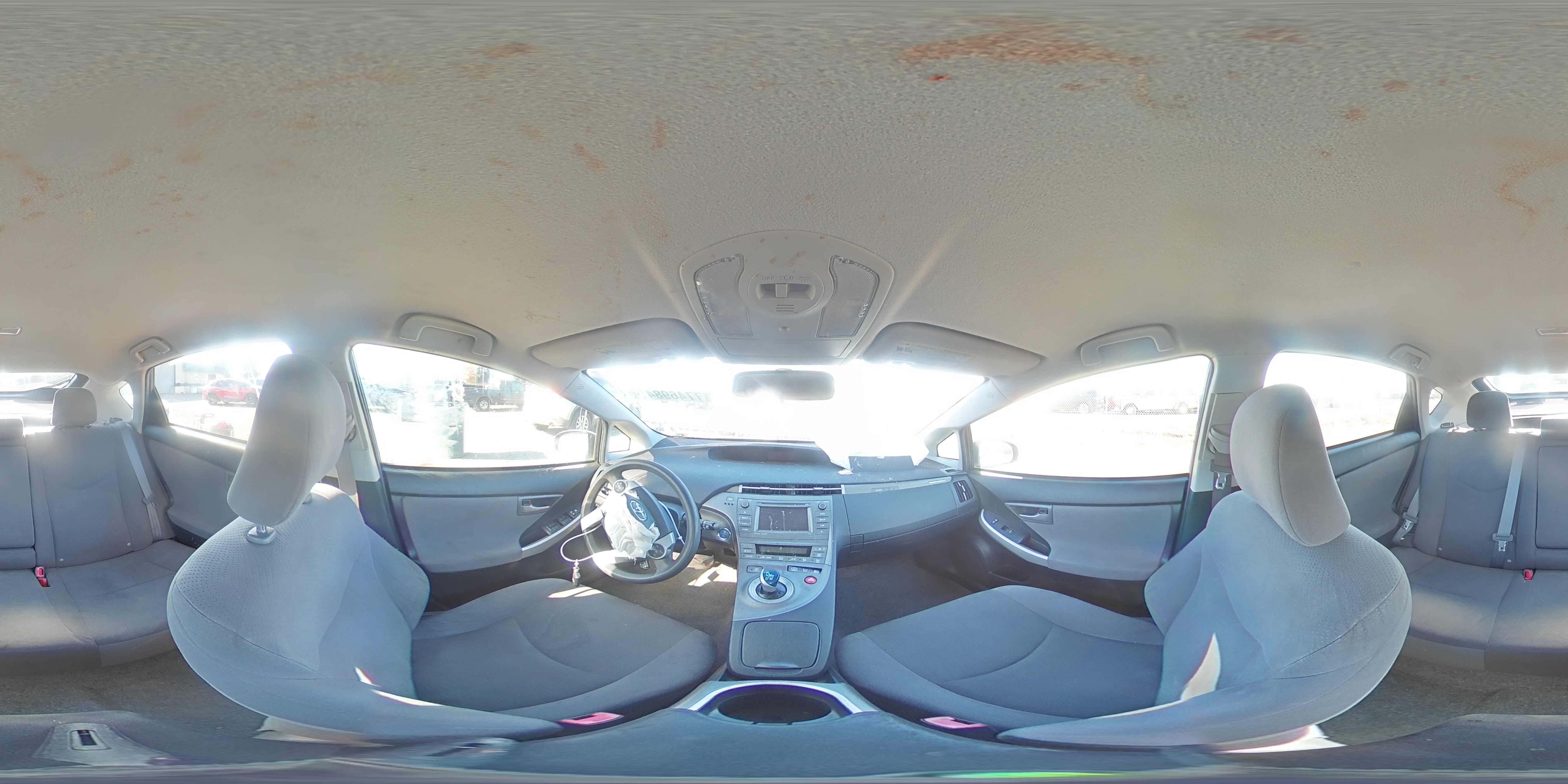 2013 Toyota Prius - Image 12