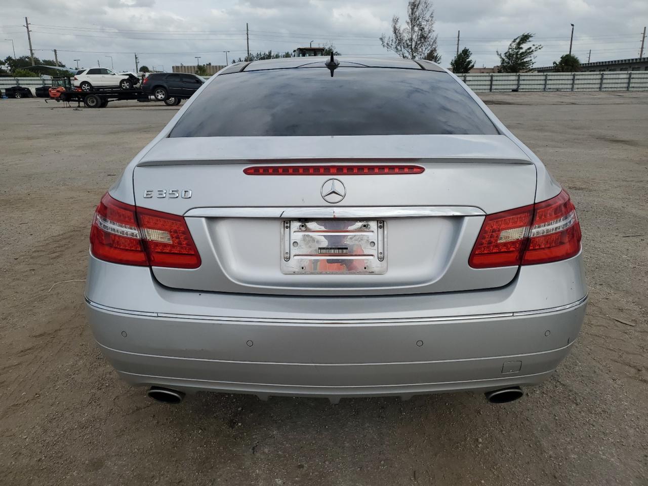 2013 Mercedes-Benz E 350 VIN: WDDKJ5KB7DF182239 Lot: 76943404