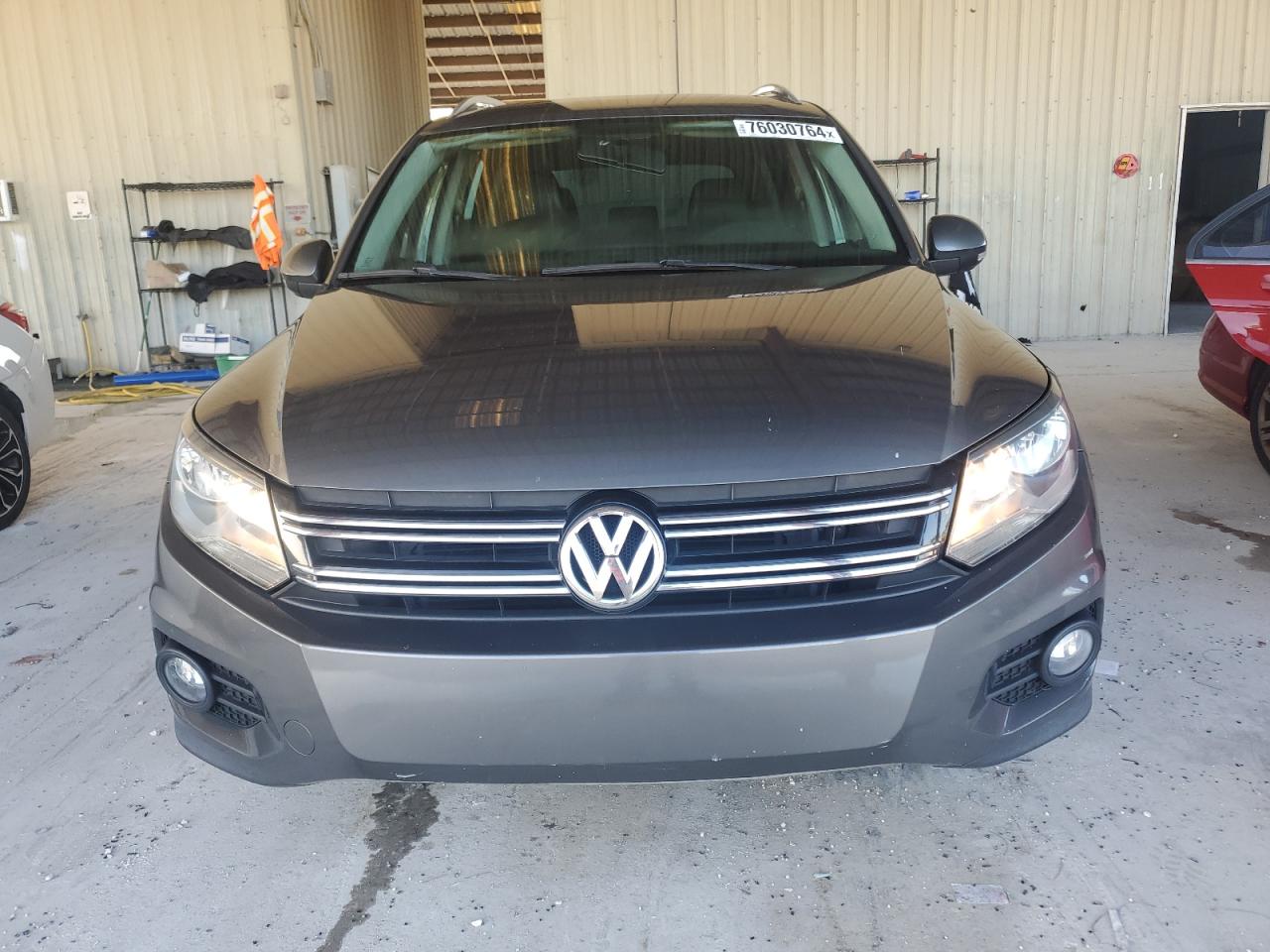 2014 Volkswagen Tiguan S VIN: WVGAV3AX4EW621115 Lot: 76030764