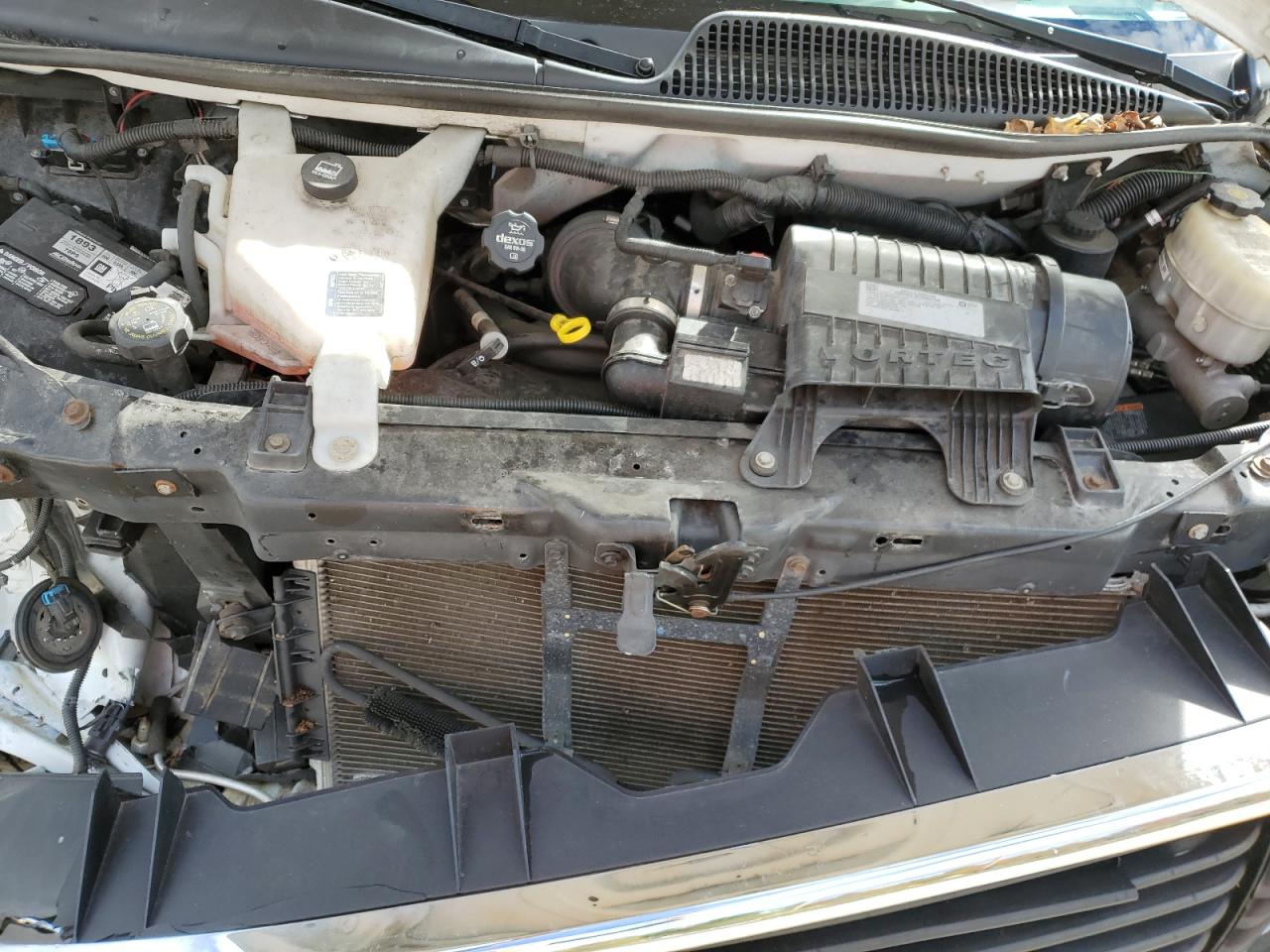 2017 GMC Savana - Image 14