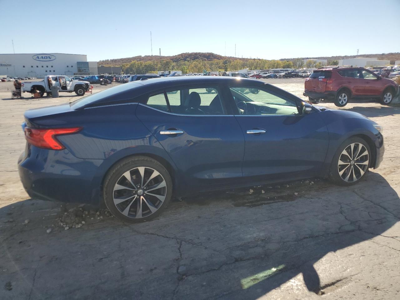 2016 Nissan Maxima - Image 3