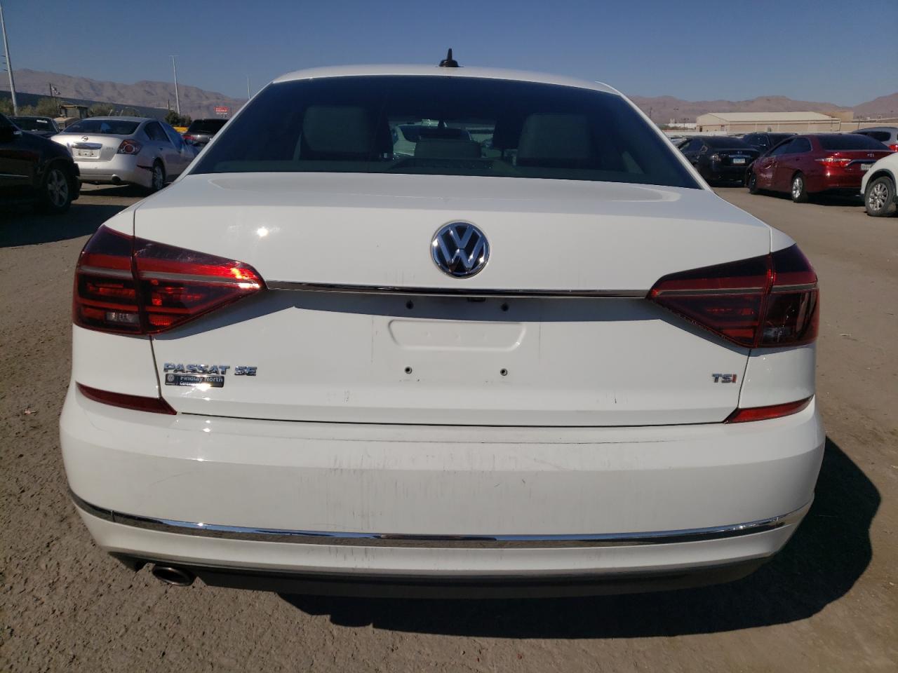 2018 Volkswagen Passat Se VIN: 1VWBA7A32JC032338 Lot: 73541984