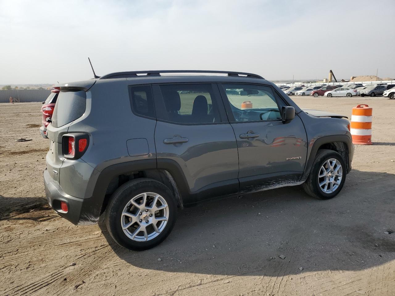 ZACNJDB18NPN69659 2022 Jeep Renegade Latitude