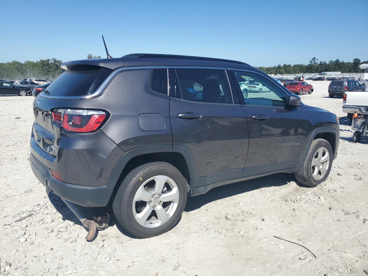 2018 Jeep Compass - Image 3