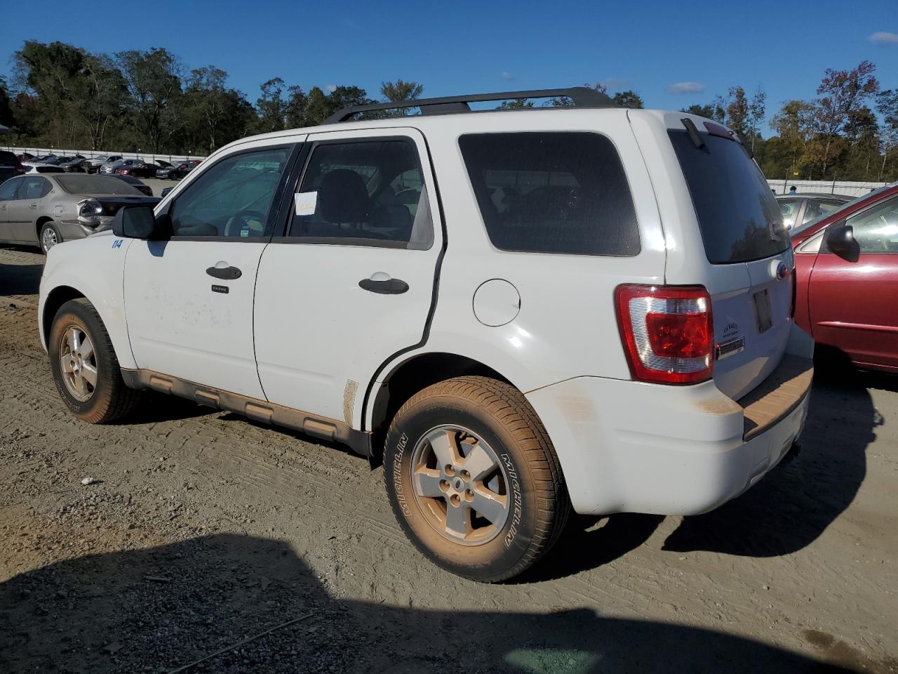 2009 Ford Escape - Image 2