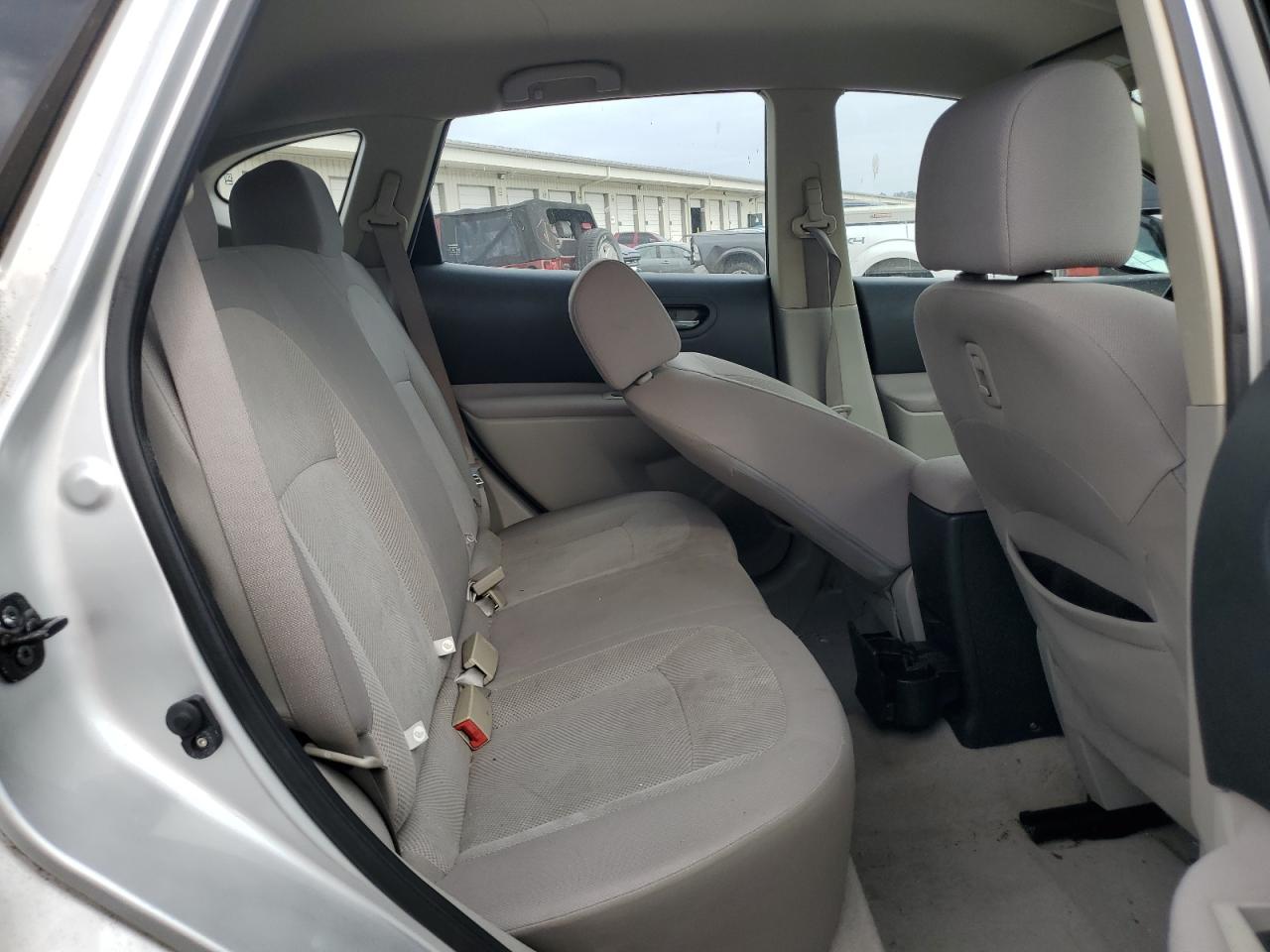 2011 Nissan Rogue - Image 11
