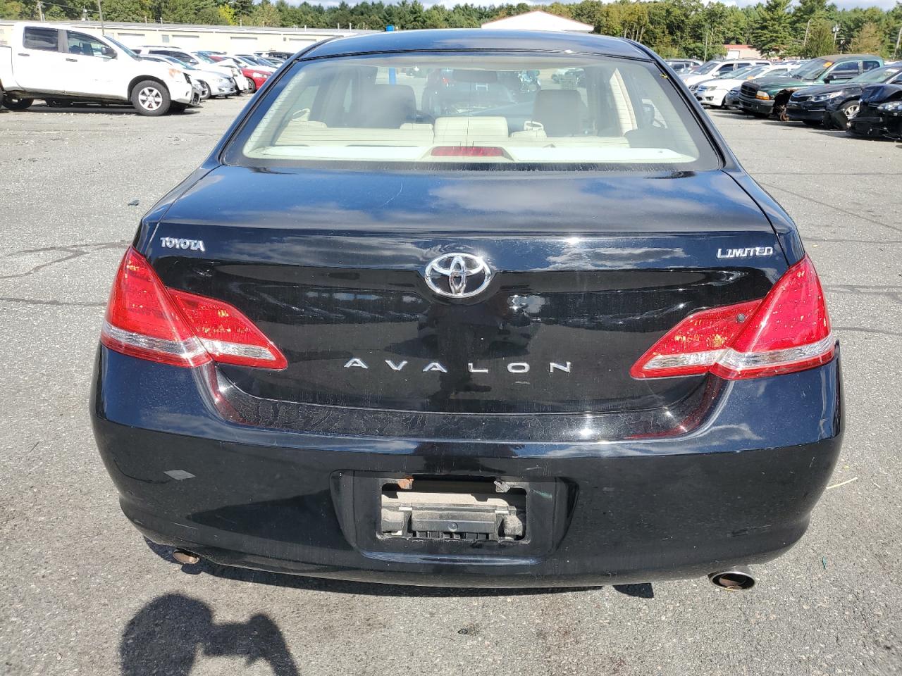 2007 Toyota Avalon - Image 6