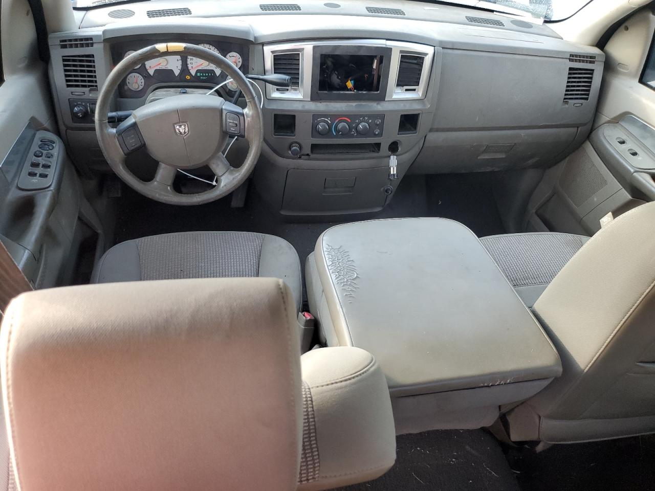 2007 Dodge RAM - Image 8