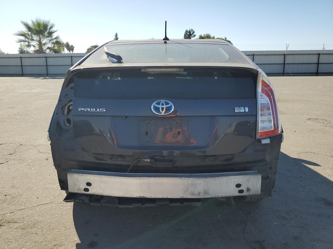 2015 Toyota Prius VIN: JTDKN3DU2F1935693 Lot: 75019714