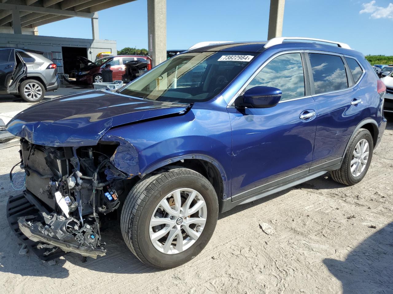 JN8AT2MT5JW453447 2018 NISSAN ROGUE - Image 1