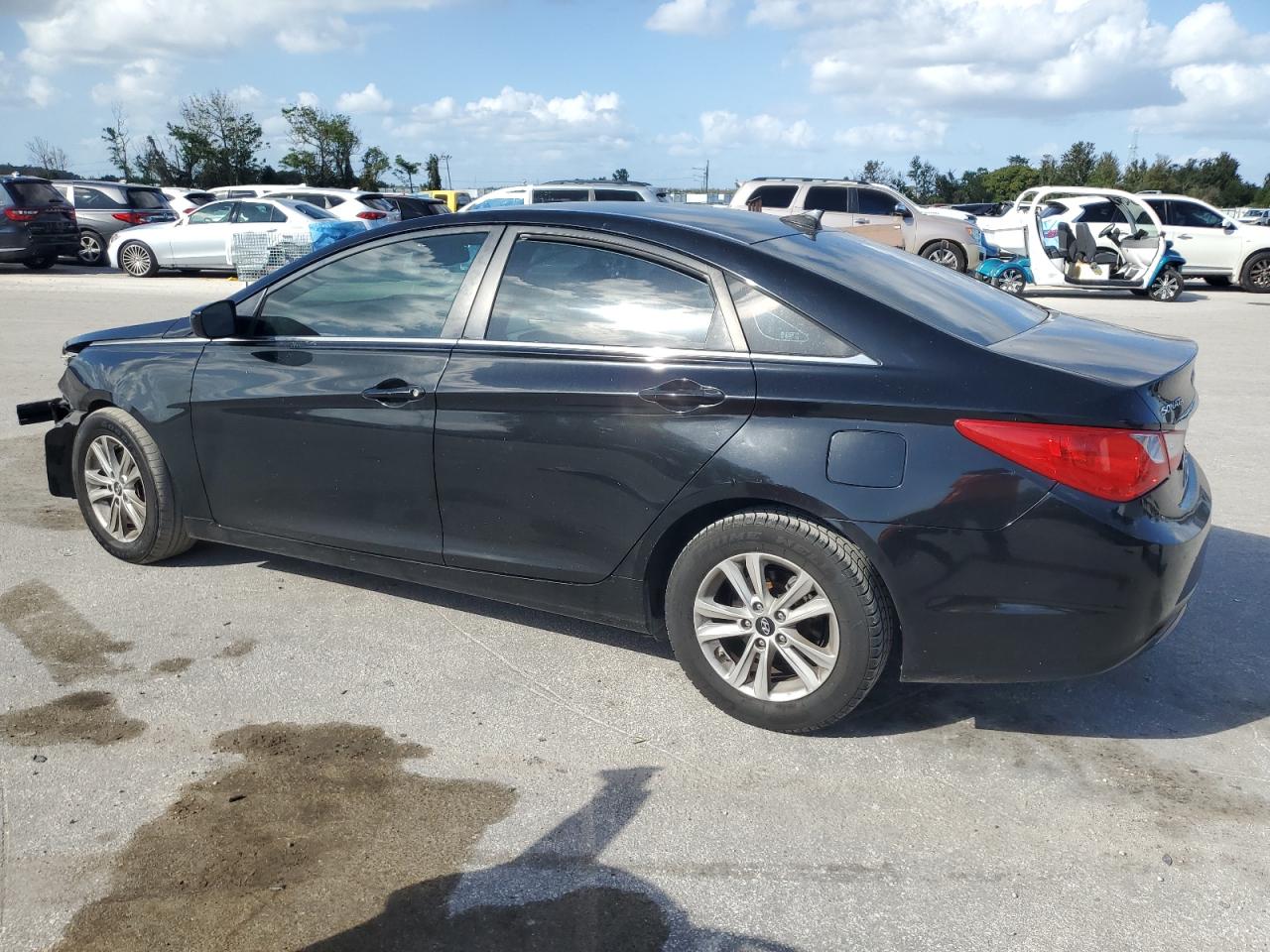 2013 Hyundai Sonata - Image 2