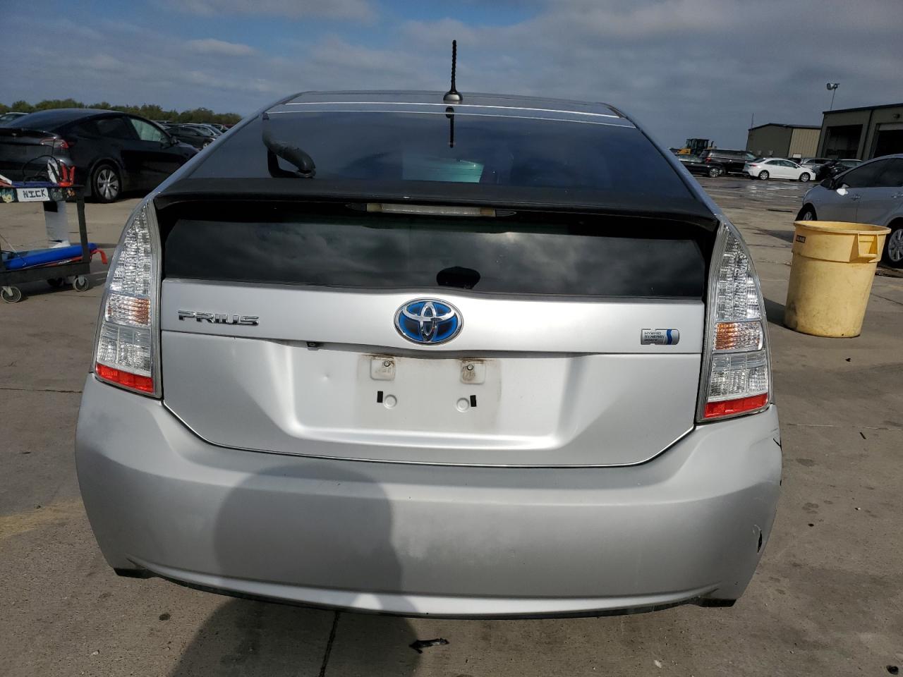 JTDKN3DU3B0299687 2011 Toyota Prius