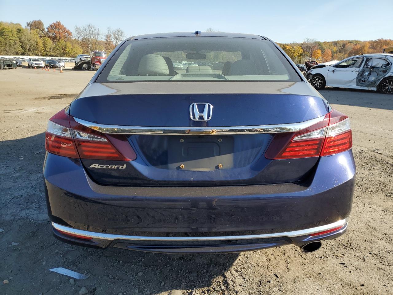 2017 Honda Accord Exl VIN: 1HGCR2F83HA015076 Lot: 75270024