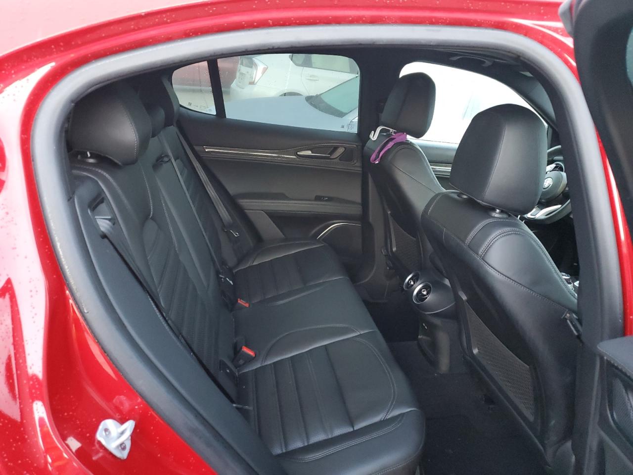 2020 Alfa Romeo Stelvio - Image 11