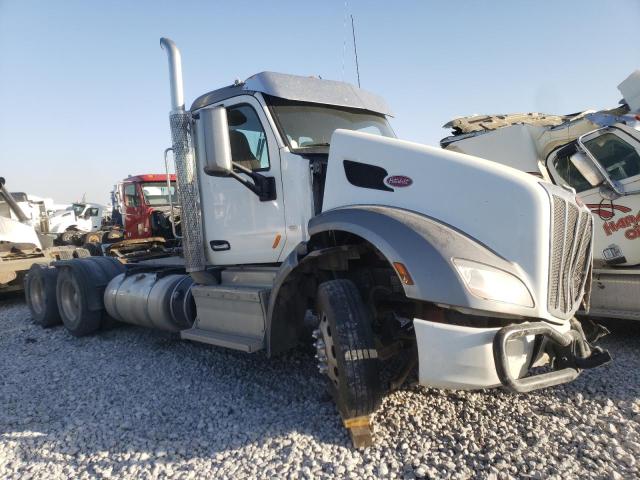 2014 Peterbilt 579 