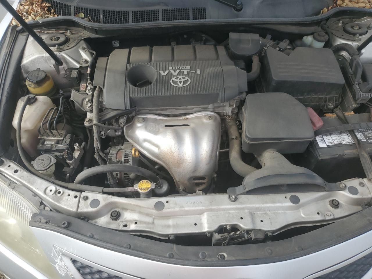 2010 Toyota Camry - Image 12