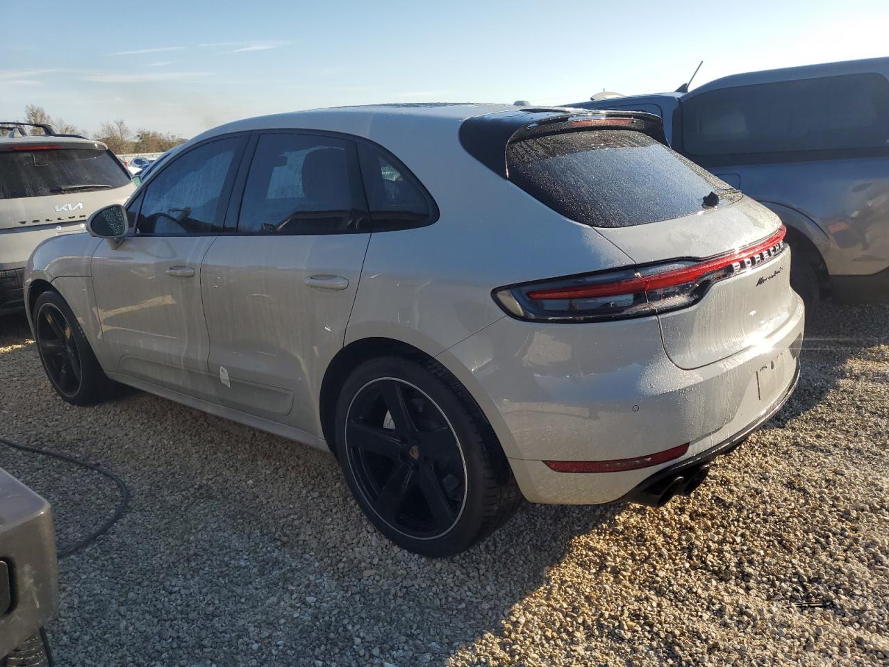 VIN WP1AF2A57LLB60922 2020 PORSCHE MACAN no.2