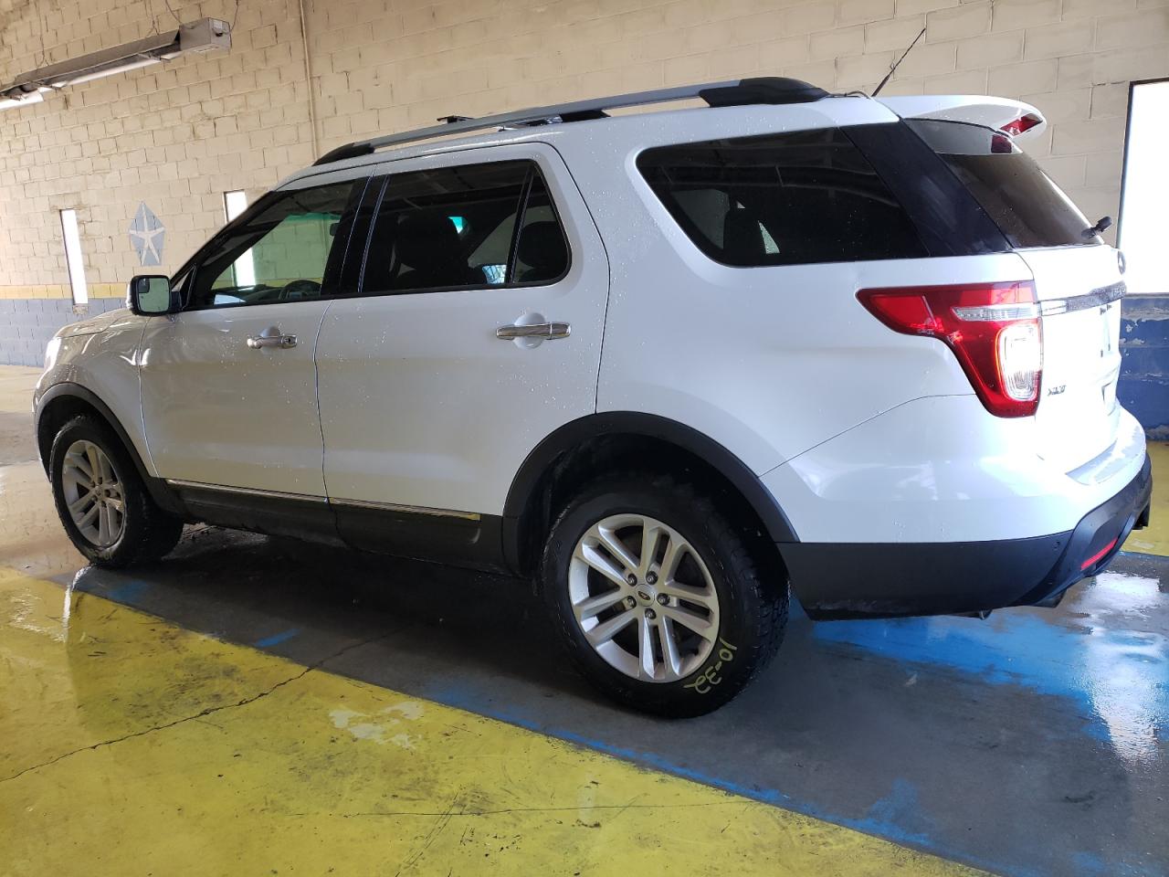 1FM5K8D81FGB57501 2015 FORD EXPLORER - Image 2