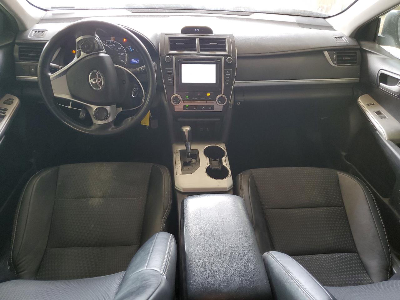 2014 Toyota Camry - Image 8