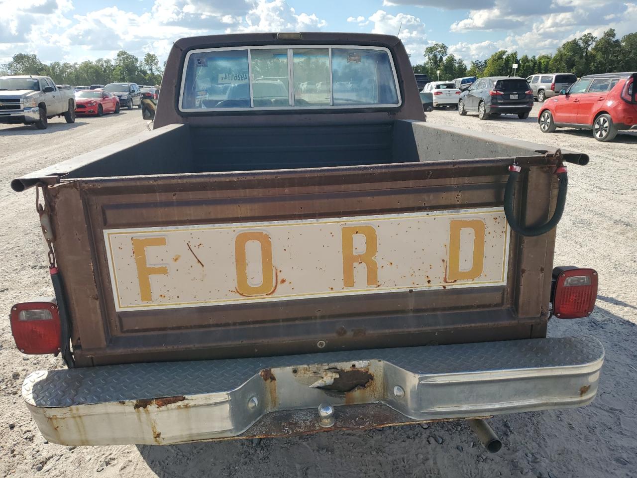 1FTDF15F9CNA02307 1982 Ford F150