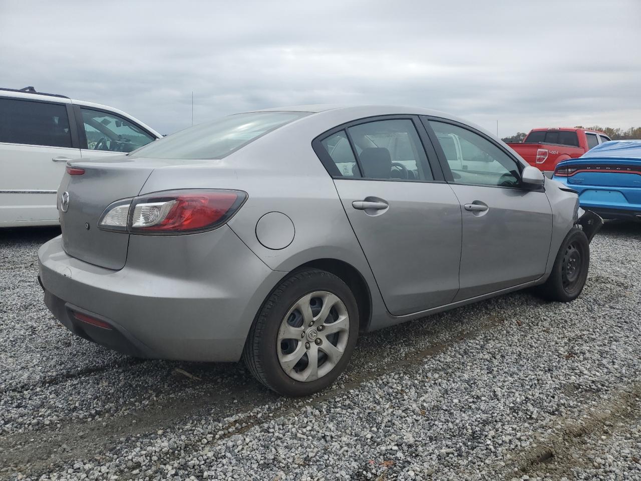 2010 Mazda 3 - Image 3