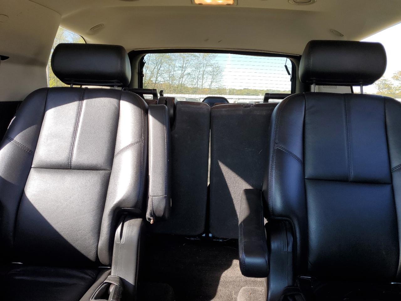 2009 Chevrolet Tahoe - Image 10