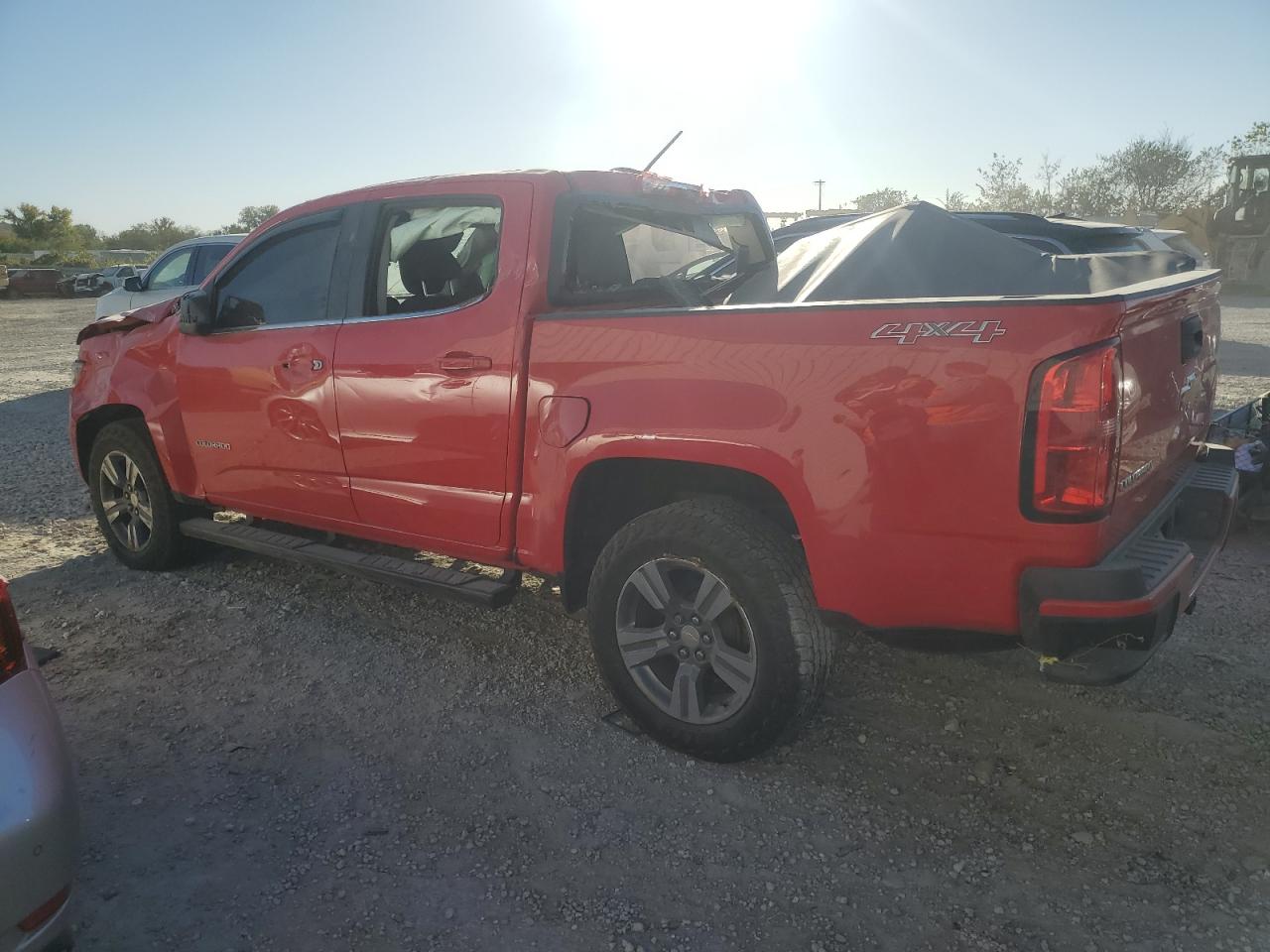 2016 Chevrolet Colorado - Image 2