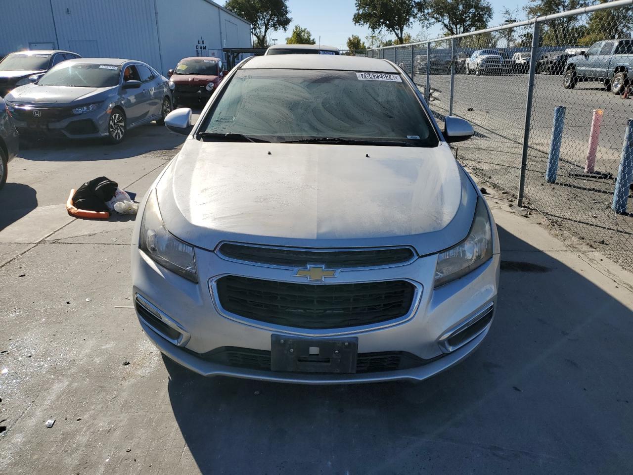 VIN 1G1PE5SB6F7235698 2015 CHEVROLET CRUZE no.5