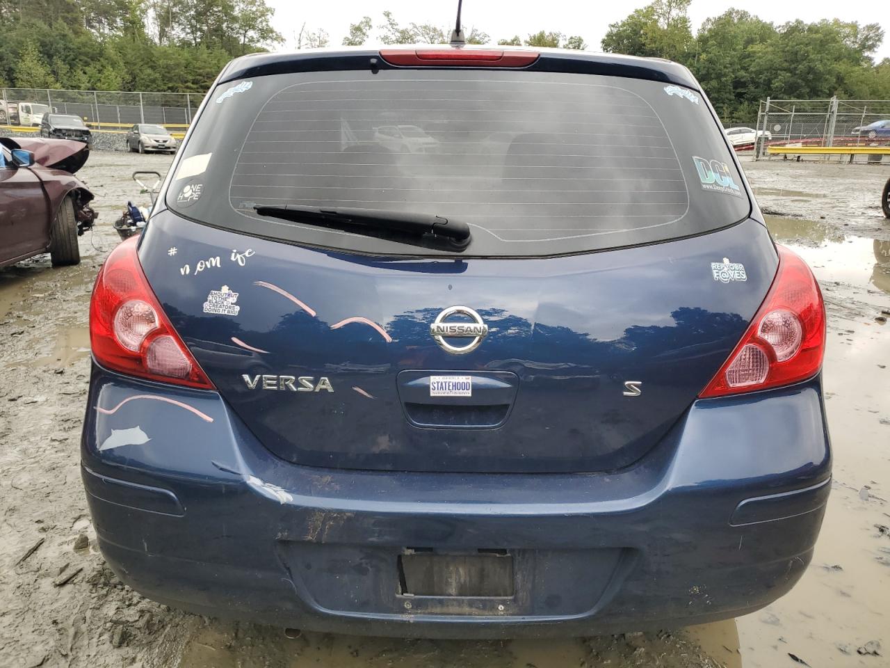 3N1BC13E77L402563 2018 Nissan Versa S