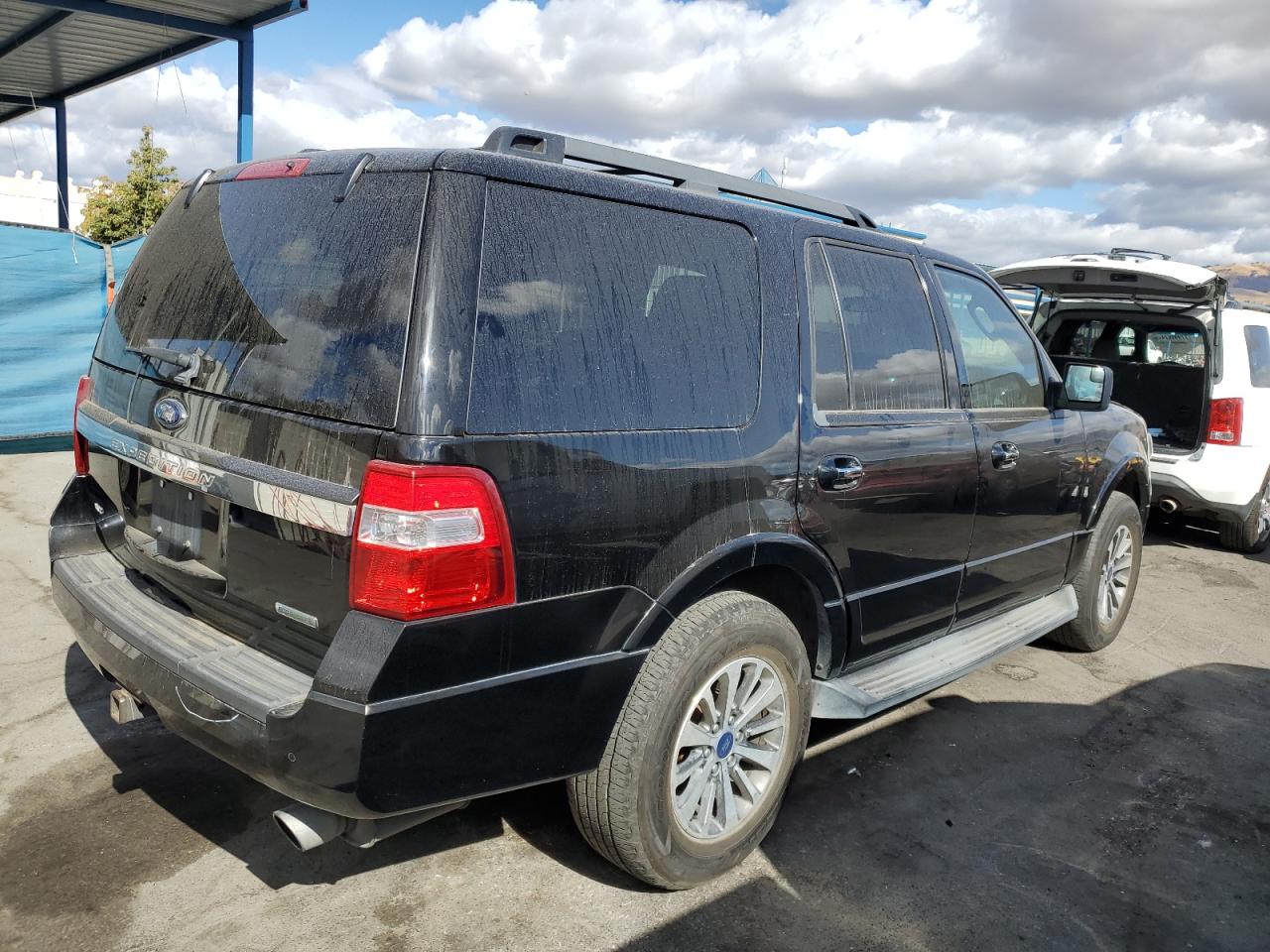 2017 Ford Expedition - Image 3