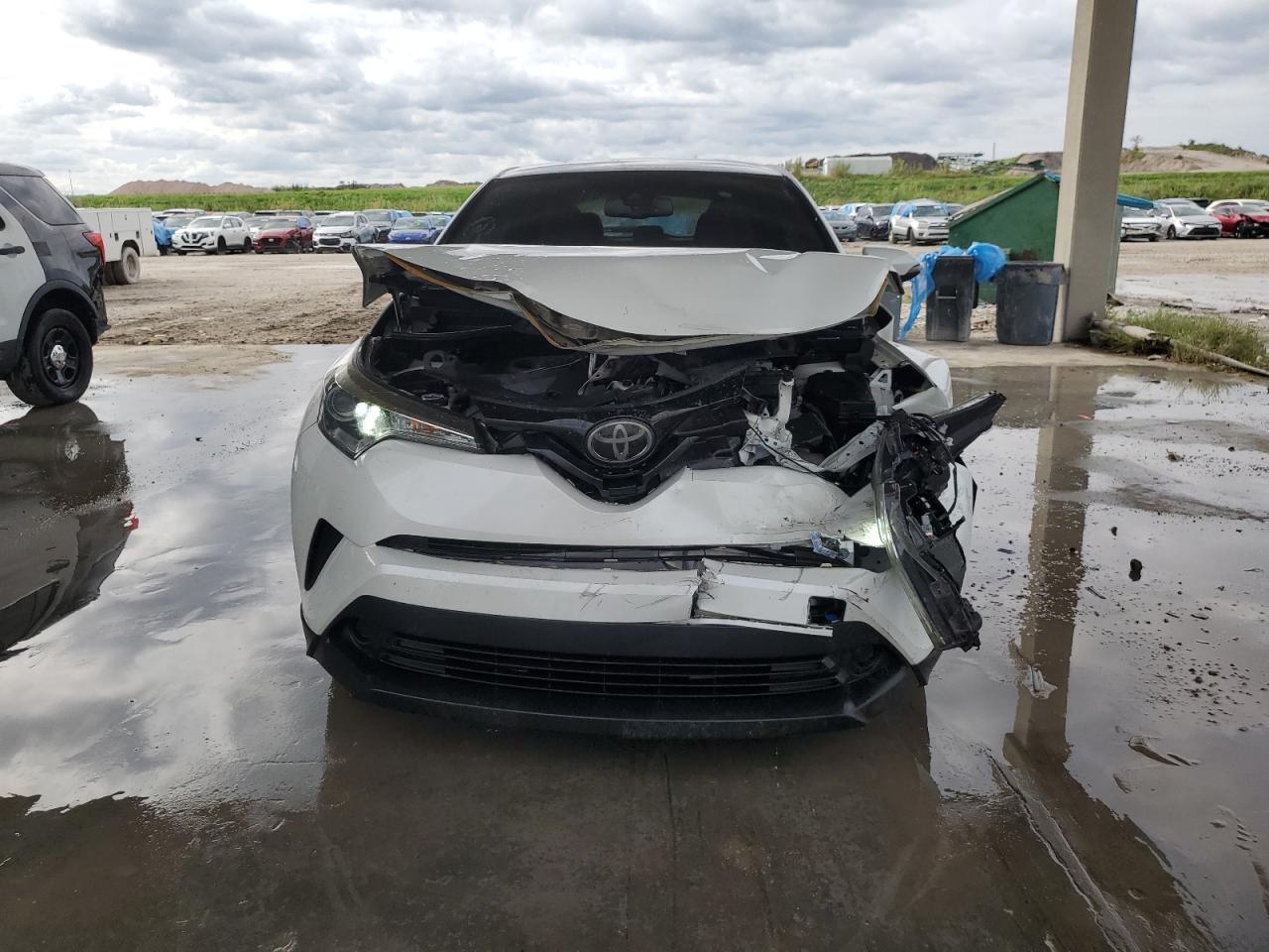 2019 Toyota C-HR - Image 5