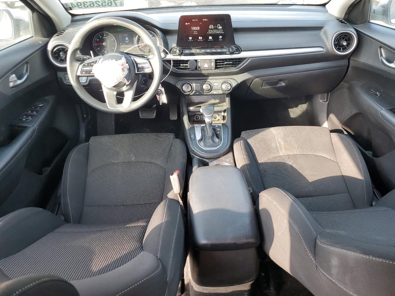 2021 Kia Forte - Image 8