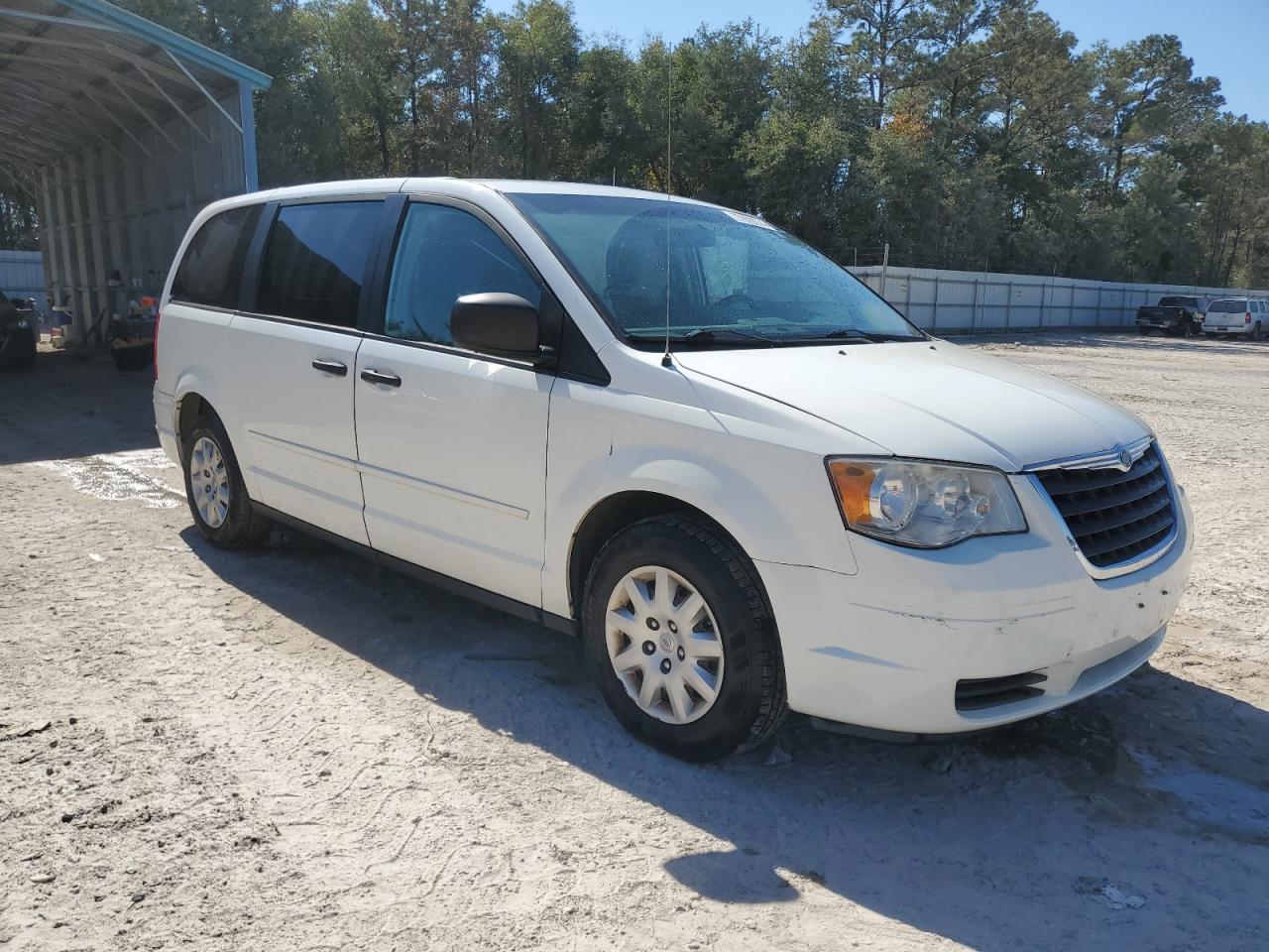 2008 Chrysler Town & Country - Image 4