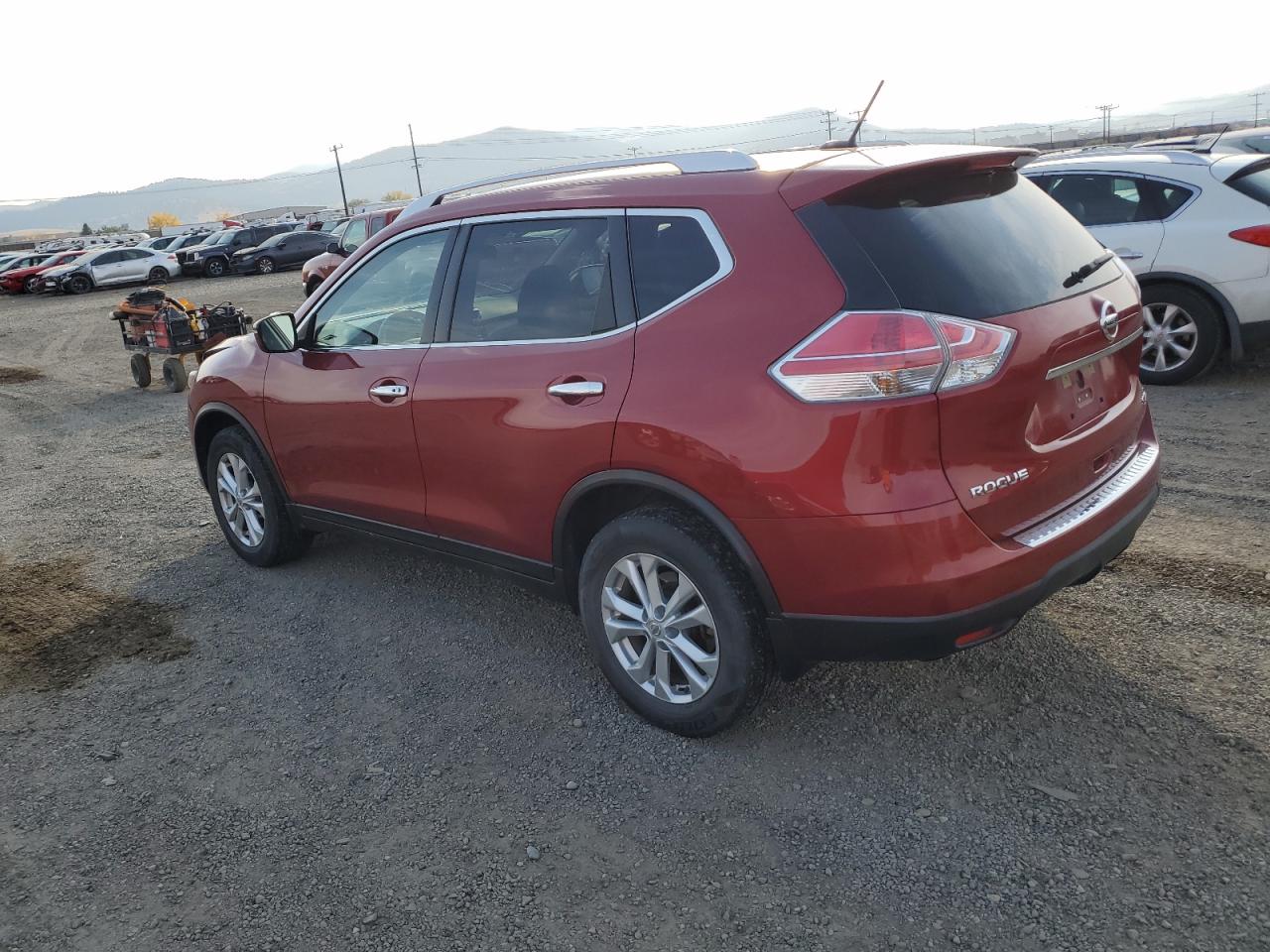 2016 Nissan Rogue - Image 2