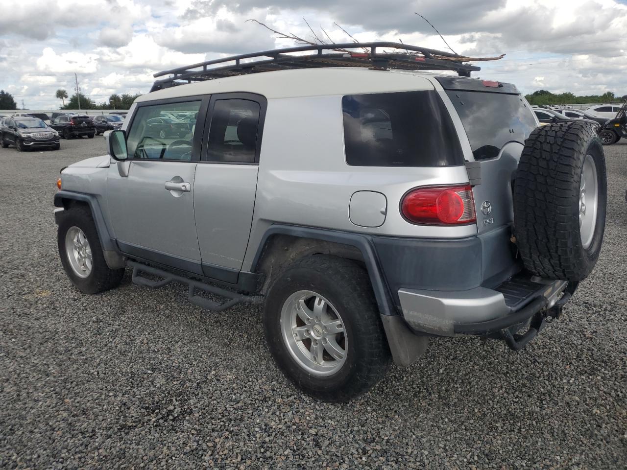 2007 Toyota FJ Cruiser - Image 2
