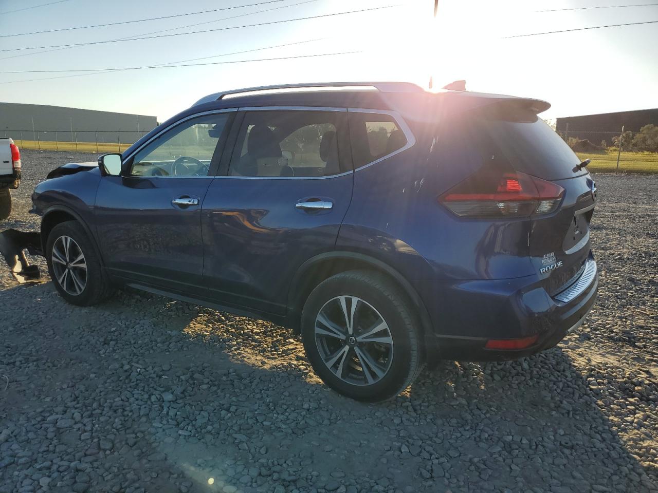 2019 Nissan Rogue - Image 2