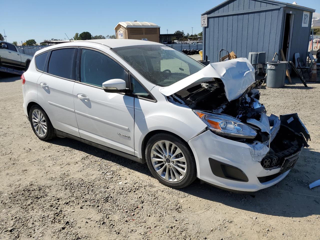 1FADP5AU5JL105585 2018 Ford C-Max Se