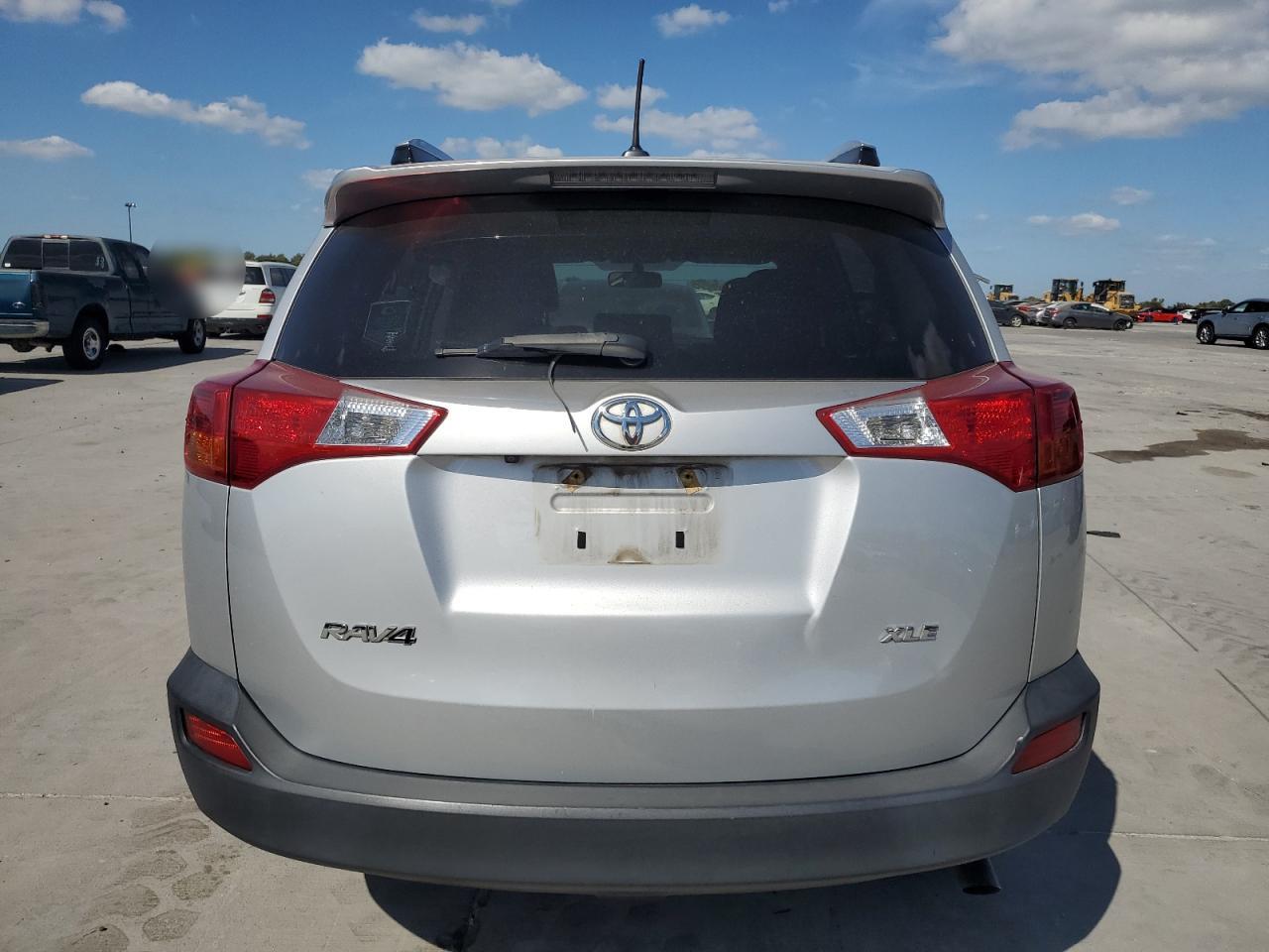 2015 Toyota Rav4 Xle VIN: JTMWFREV4FJ043633 Lot: 77330964