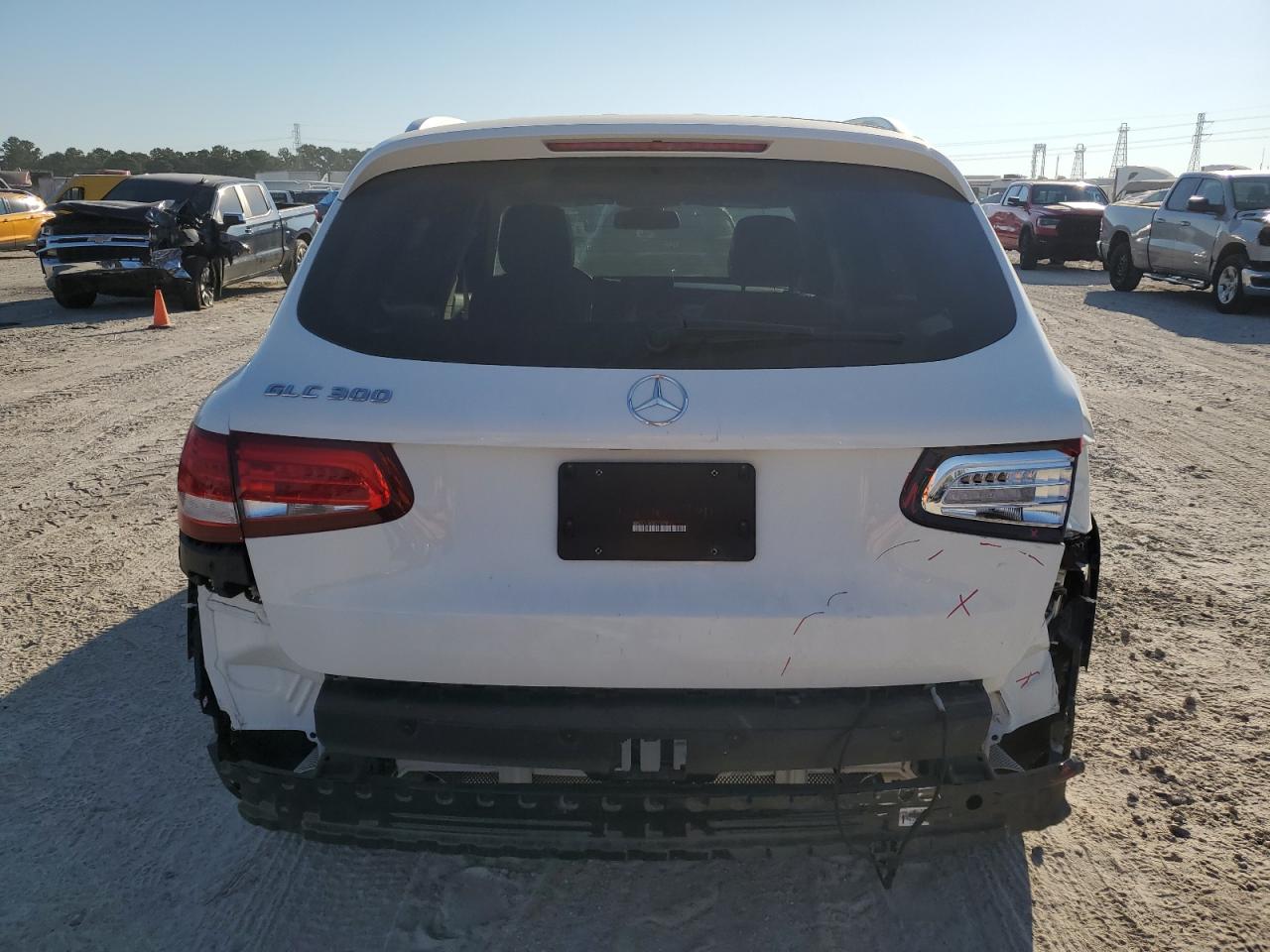 WDC0G4JB6JV073018 2018 Mercedes-Benz Glc 300