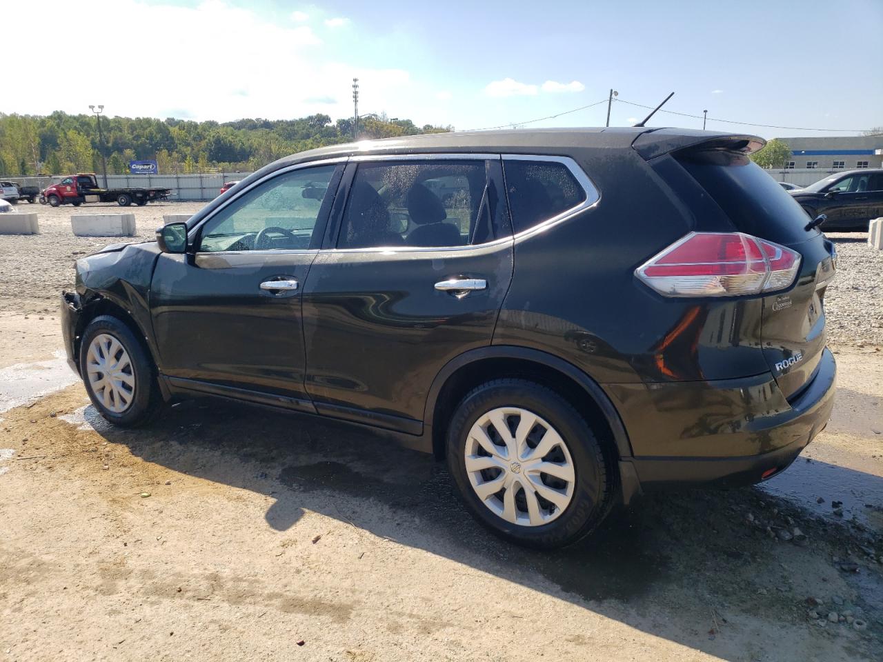 2015 Nissan Rogue - Image 2