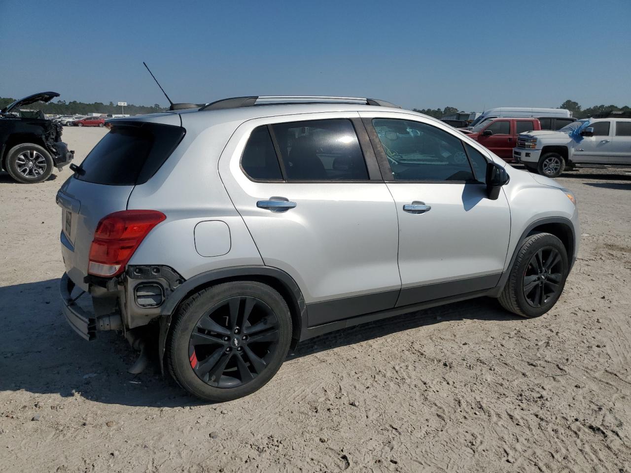 2019 Chevrolet Trax - Image 3