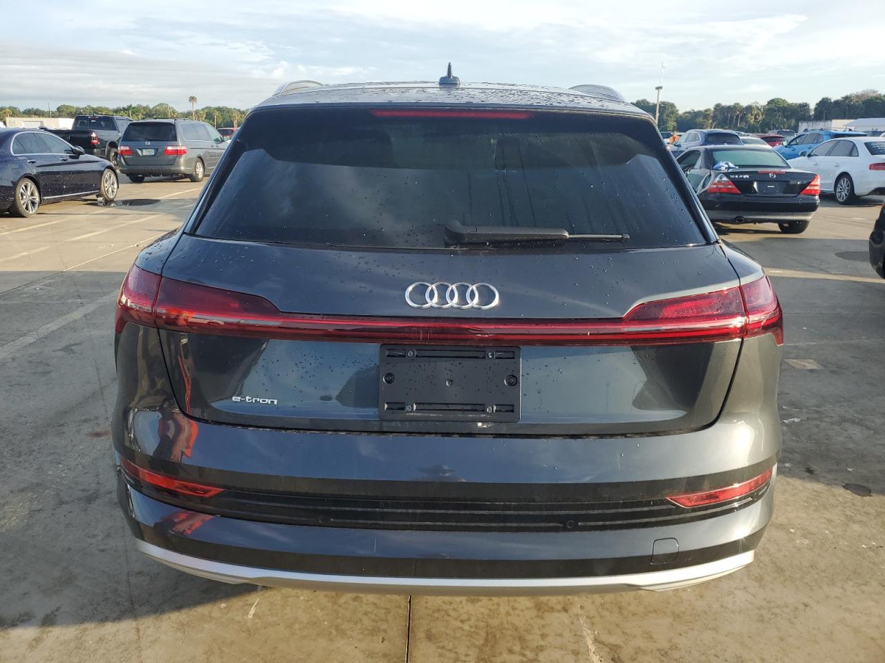 2019 Audi E-Tron Prestige VIN: WA1VAAGEXKB022552 Lot: 73867674