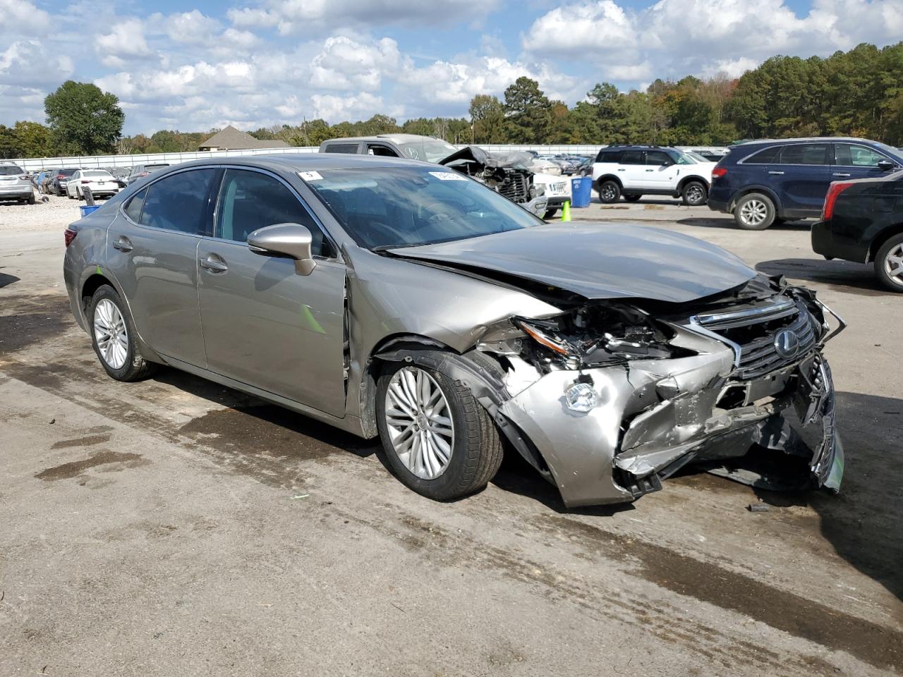 2016 Lexus ES - Image 4